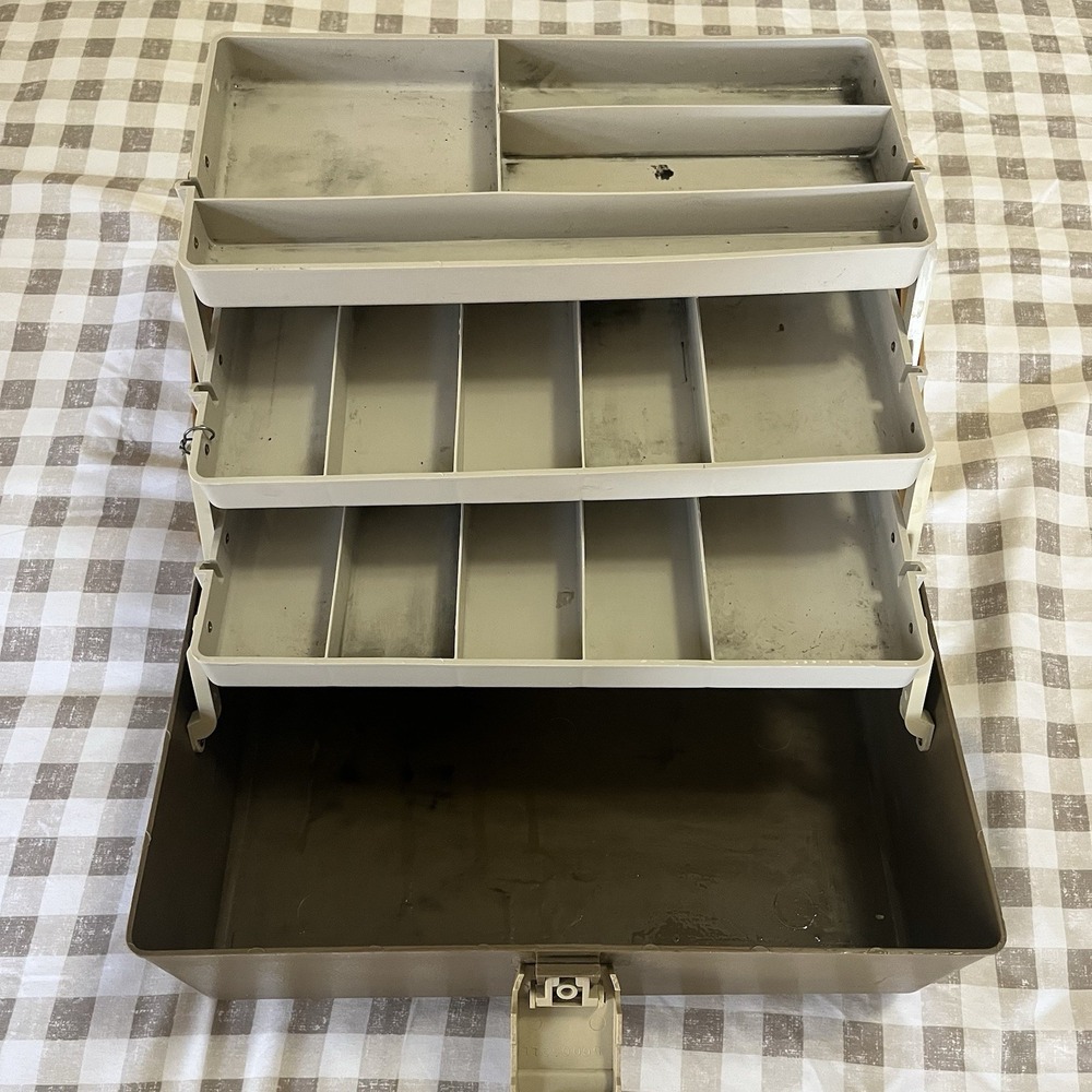 VTG 1979 Plano 3 Tray Tackle Box Fishing Outdoor Camping USA Made Handle - Picture 10 of 11